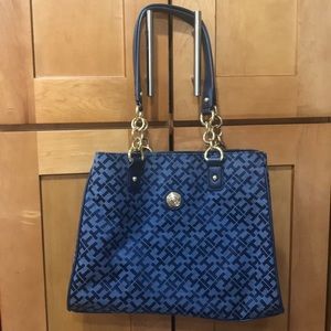 Tommy Hilfiger purse navy blue with gold hardware